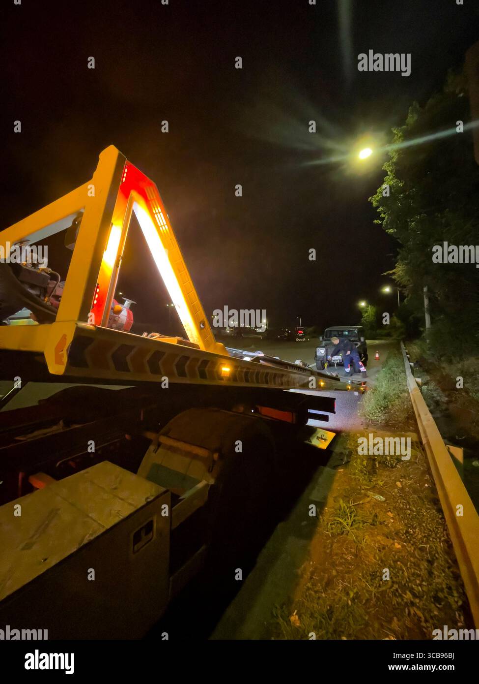 Landrover-Ausfall und -Sanierung - Smartphone-aufgenommenes Stockfoto