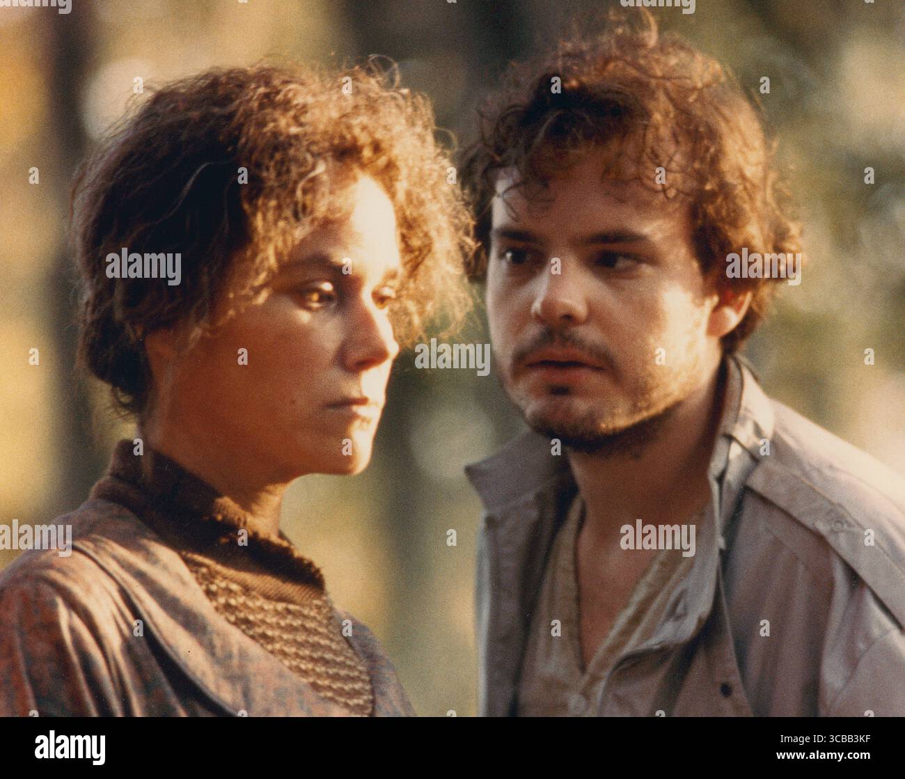 Oktober 2021, USA: Barbara Hershey, Pruitt Taylor Vince, am Set des Films, ''Shy People'', Golan-Globus, 1987 (Bild: © JT Vintage/Glasshouse Via ZUMA Press Wire) Stockfoto