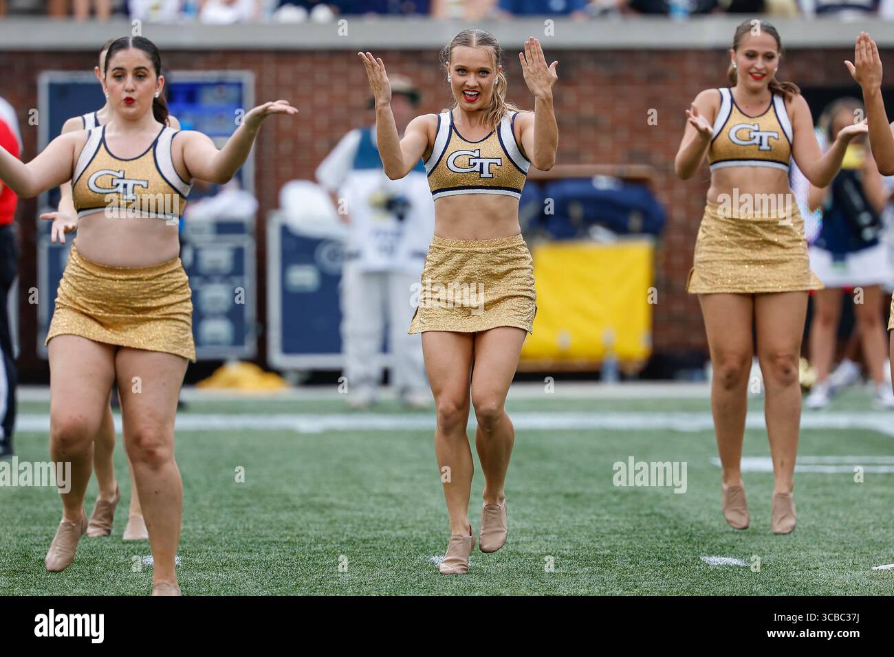 9. September 2023: Szenen aus dem NCAA-Fußballspiel mit den Georgia Tech Yellow Jackets und den South Carolina State Bulldogs, gespielt im Bobby Dodd Stadium auf dem Campus der Georgia Tech in Atlanta, Georgia. Cecil Copeland/CSM (Kreditbild: Stockfoto