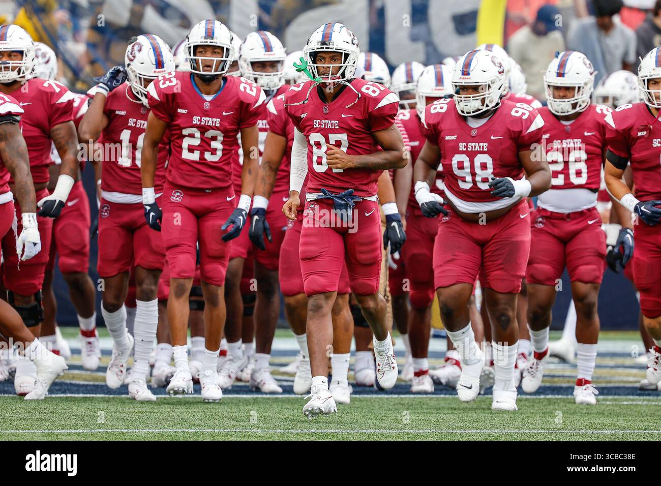 9. September 2023: South Carolina State macht sich bereit für das NCAA-Fußballspiel mit den Georgia Tech Yellow Jackets und den South Carolina State Bulldogs, gespielt im Bobby Dodd Stadium auf dem Campus der Georgia Tech in Atlanta, Georgia. Cecil Copeland/CSM (Kreditbild: Stockfoto