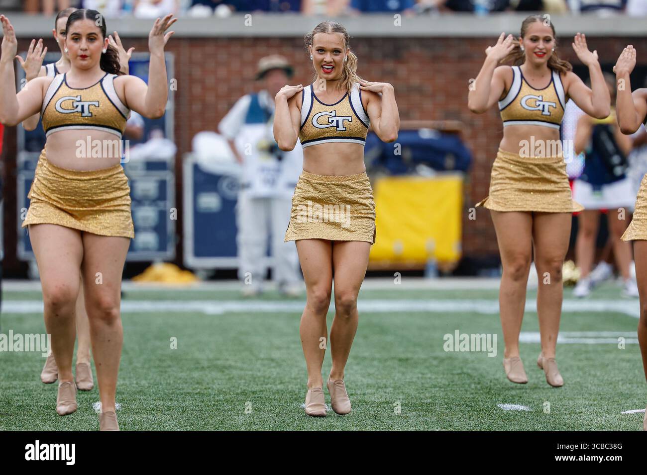 9. September 2023: Szenen aus dem NCAA-Fußballspiel mit den Georgia Tech Yellow Jackets und den South Carolina State Bulldogs, gespielt im Bobby Dodd Stadium auf dem Campus der Georgia Tech in Atlanta, Georgia. Cecil Copeland/CSM (Kreditbild: Stockfoto