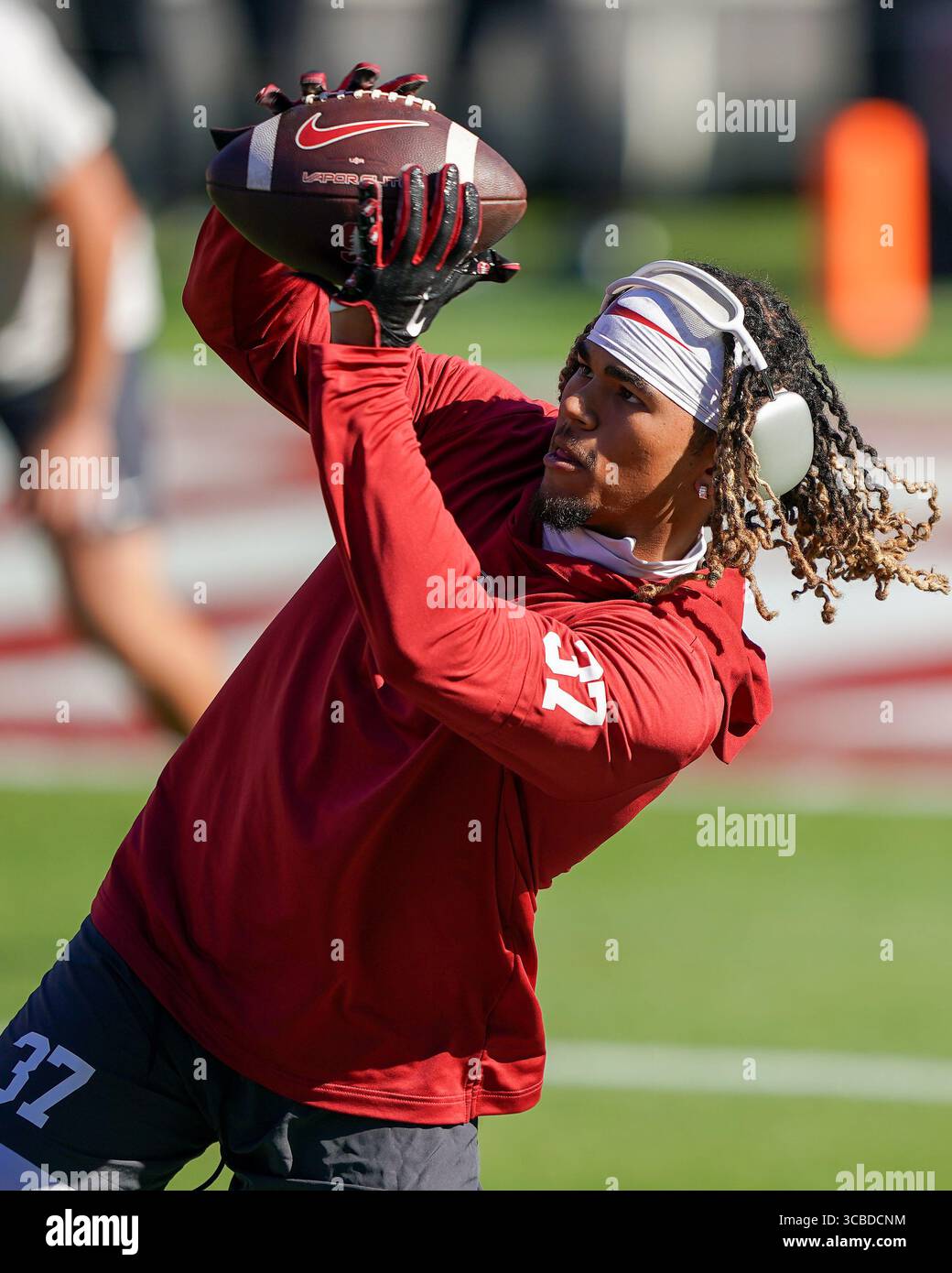 28. Oktober 2023, Stanford, Kalifornien, USA: Stanford Cardinal Wide Receiver MYLES LIBMAN (37) während des Vorspiels beim NCAA-Fußballspiel Washington Huskies vs Stanford Cardinal im Stanford Stadium. (Bild: © Jose Moreno/ZUMA Press Wire) Stockfoto
