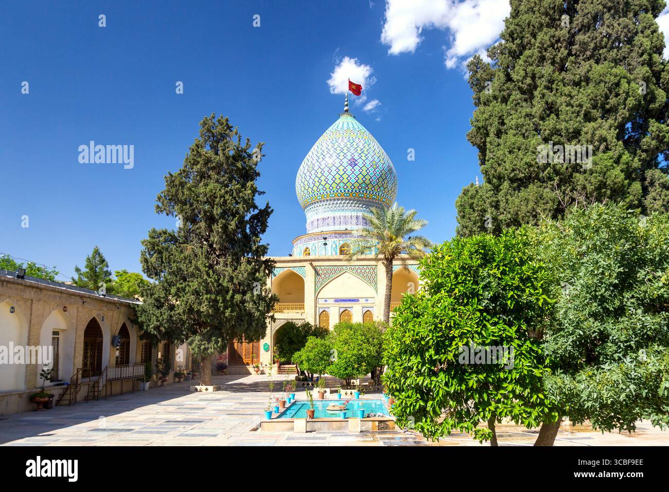 Imamzadeh-YE Ali EBN-e Hamze Mausoleum und Moschee in Shiraz, Iran. Stockfoto