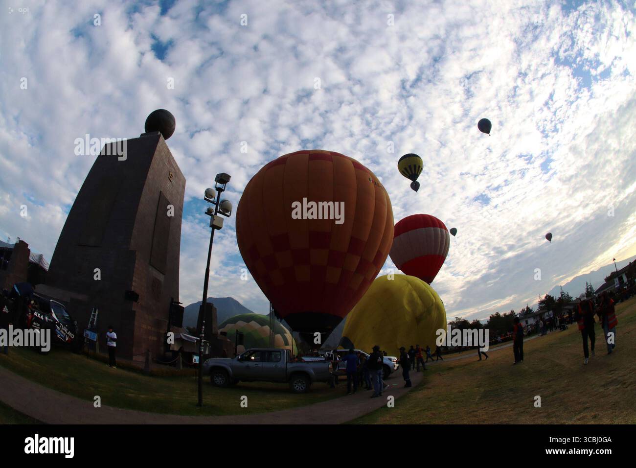 BALLONFESTIVAL 2025 Quito, Freitag, 8. August 2025 Internationales Ballonfestival 2025 in der Stadt Mitad del Mundo, organisiert von der Präfektur Pichincha Fotos API Rolando Enriquez San Antonio Pichincha Ecuador ACE FESTIVALDELGLOBO2025 f2a38b4ef5fcaa1c7fb077afa4a88548 Copyright: XENRIQUEZx Stockfoto BALLONFESTIVAL 2025 Quito, Freitag, 8. August 2025 Internationales Ballonfestival 2025 in der Stadt Mitad del Mundo, organisiert von der Präfektur Pichincha Fotos API Rolando Enriquez San Antonio Pichincha Ecuador ACE FESTIVALDELGLOBO2025 f2a38b4ef5fcaa1c7fb077afa4a88548 Copyright: XENRIQUEZx Stockfoto