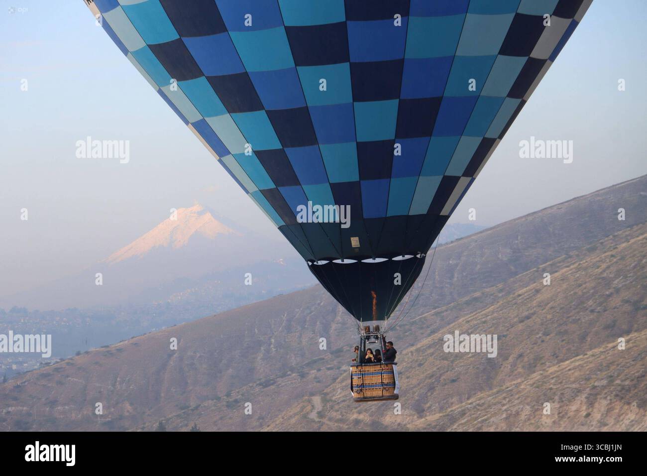 BALLONFESTIVAL 2025 Quito, Freitag, 8. August 2025 Internationales Ballonfestival 2025 in der Stadt Mitad del Mundo, organisiert von der Präfektur Pichincha Fotos API Rolando Enriquez San Antonio Pichincha Ecuador ACE FESTIVALDELGLOBO2025 84e37188cf2a6ece86f229512e65bbb91 Copyright: XENRIQUEZx Stockfoto BALLONFESTIVAL 2025 Quito, Freitag, 8. August 2025 Internationales Ballonfestival 2025 in der Stadt Mitad del Mundo, organisiert von der Präfektur Pichincha Fotos API Rolando Enriquez San Antonio Pichincha Ecuador ACE FESTIVALDELGLOBO2025 84e37188cf2a6ece86f229512e65bbb91 Copyright: XENRIQUEZx Stockfoto