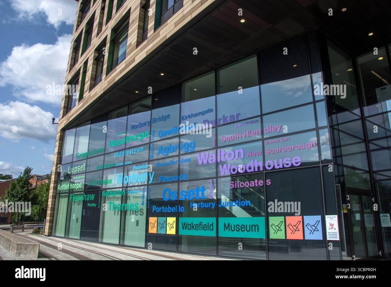 Hauptsitz des Wakefield Council , seine Häuser Wakefield Museum und die zentrale Bibliothek der Stadt Stockfoto