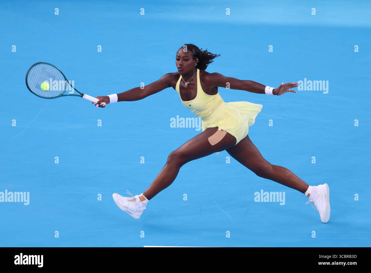 Mason, Ohio, USA. August 2025. Mason, Ohio; Cincinnati Open Tennis Turnier - 2025 08 08 - Alycia Parks spielt einen Ball gegen die Gegnerin Barbora Krejcikova. - Foto von Wally Nell/ZUMAPress (Foto: © Wally Nell/ZUMA Press Wire) NUR REDAKTIONELLE VERWENDUNG! Nicht für kommerzielle ZWECKE! Stockfoto