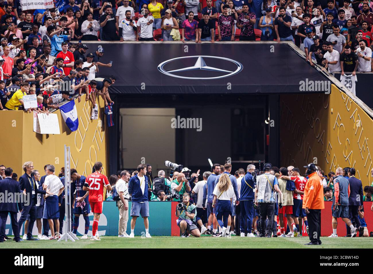 Atlanta, Georgia – 5. Juli: Thomas Müller von Bayern München verlässt das Feld nach seinem letzten Spiel während des Viertelfinales der FIFA Club-Weltmeisterschaft 2025 Stockfoto