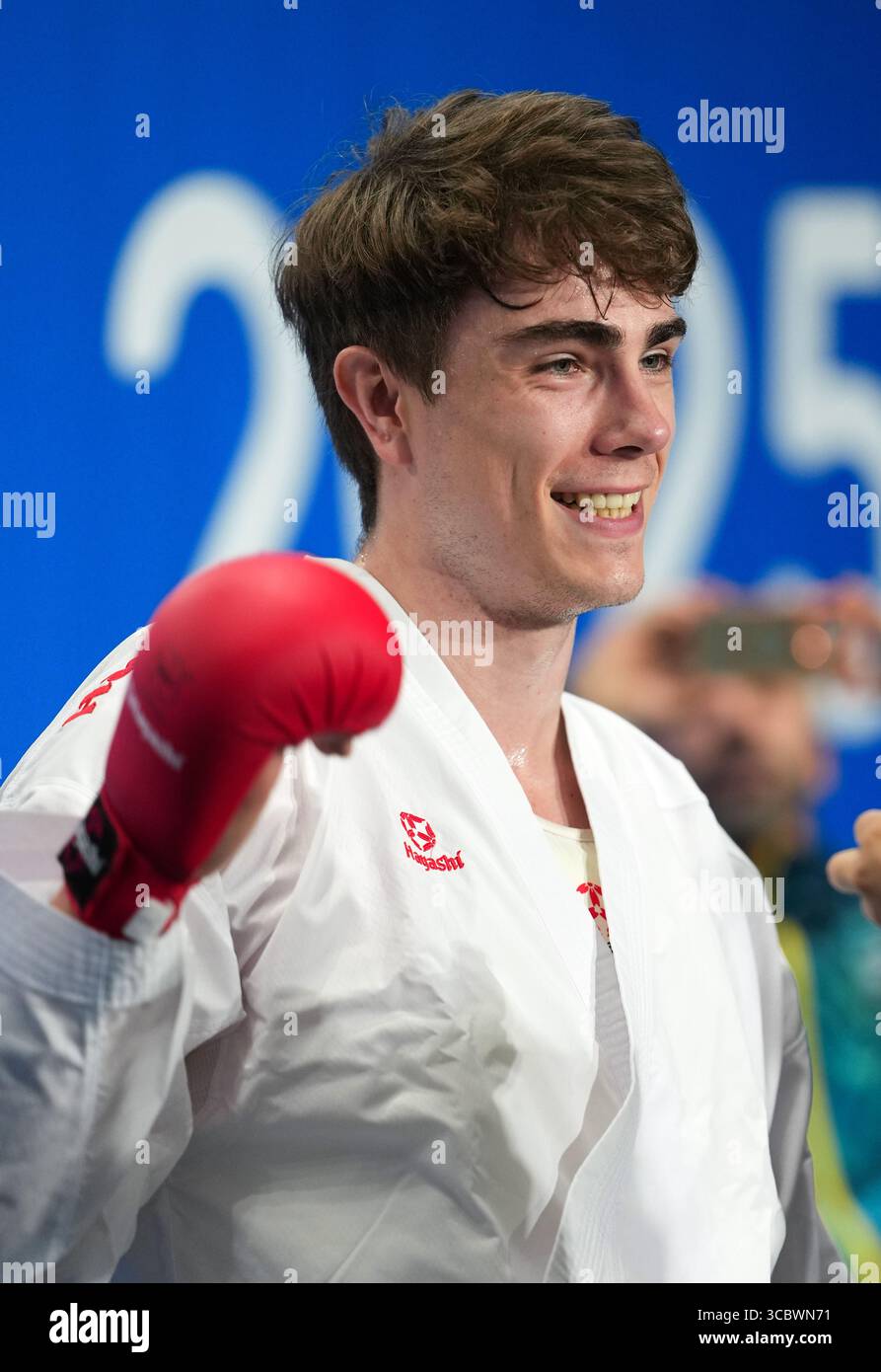 Chengdu, Chinas Provinz Sichuan. August 2025. Rob Josephus Pascal Jules Timmermans aus Aruba spricht während des 84 kg schweren Pool-Runde-Matches der Herren-Kumit-Runde des Karate-Events bei den World Games 2025 in Chengdu, südwestchinesischer Provinz Sichuan, 9. August 2025 mit der Presse. Quelle: Jiang Hongjing/Xinhua/Alamy Live News Stockfoto