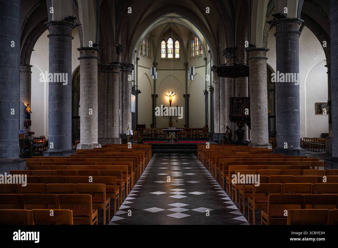 katholische Kirche St. Stevens im Dorf Braine L Alleud, Brabant Wallon, Belgien 14. Juli 2025 Stockfoto