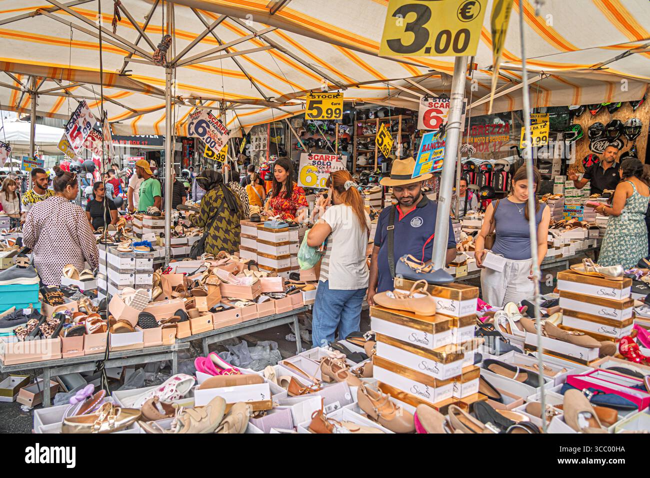Porta Portese Flohmarkt, Rom, Italien Stockfoto