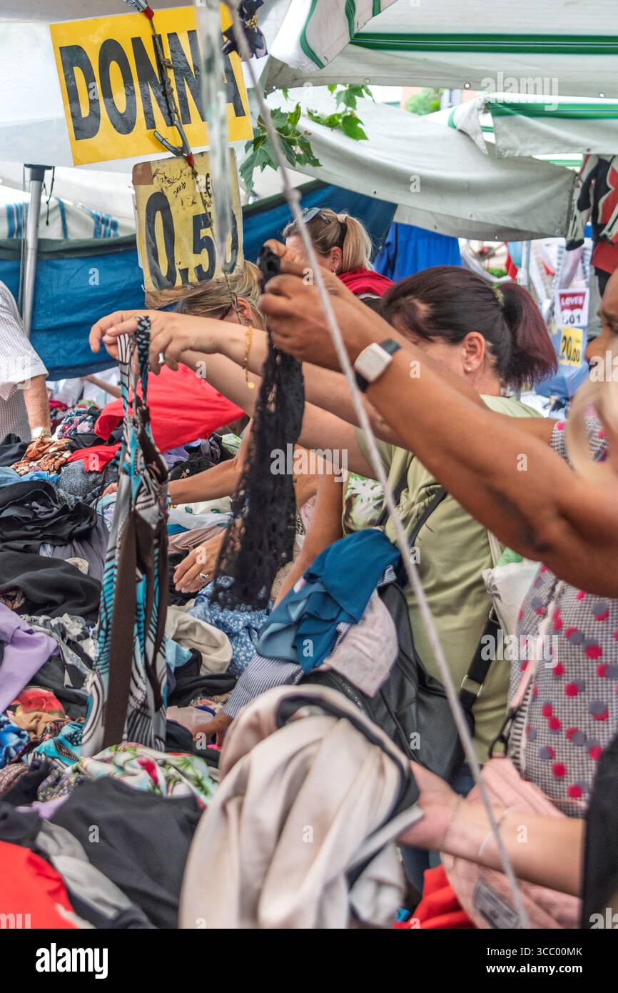 Porta Portese Flohmarkt, Rom, Italien Stockfoto
