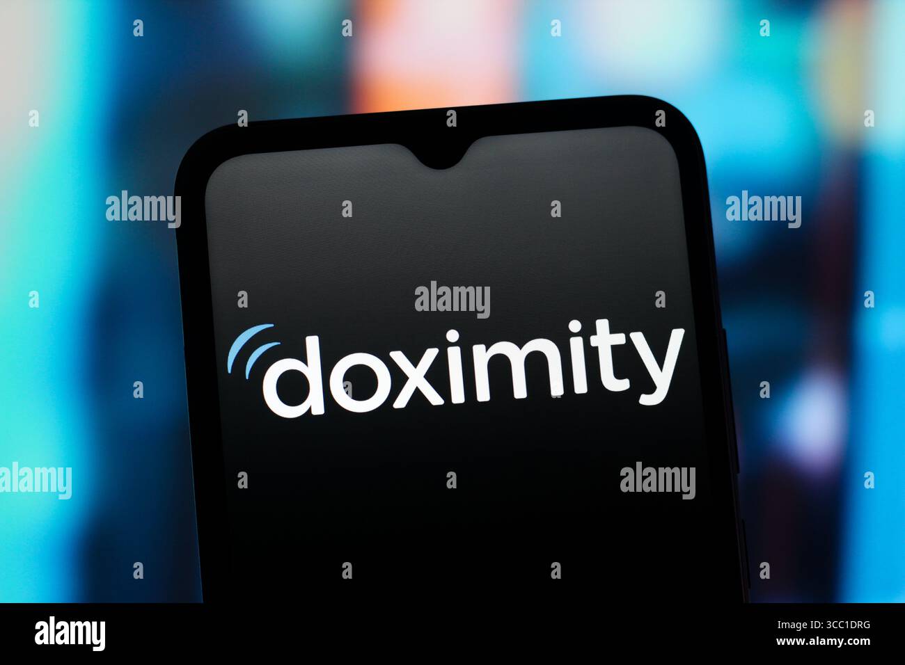 Kanada. August 2025. In dieser Abbildung wird das Doximity-Logo auf einem Smartphone-Bildschirm angezeigt. (Credit Image: © Thomas Fuller/SOPA Images via ZUMA Press Wire) NUR REDAKTIONELLE VERWENDUNG! Nicht für kommerzielle ZWECKE! Stockfoto