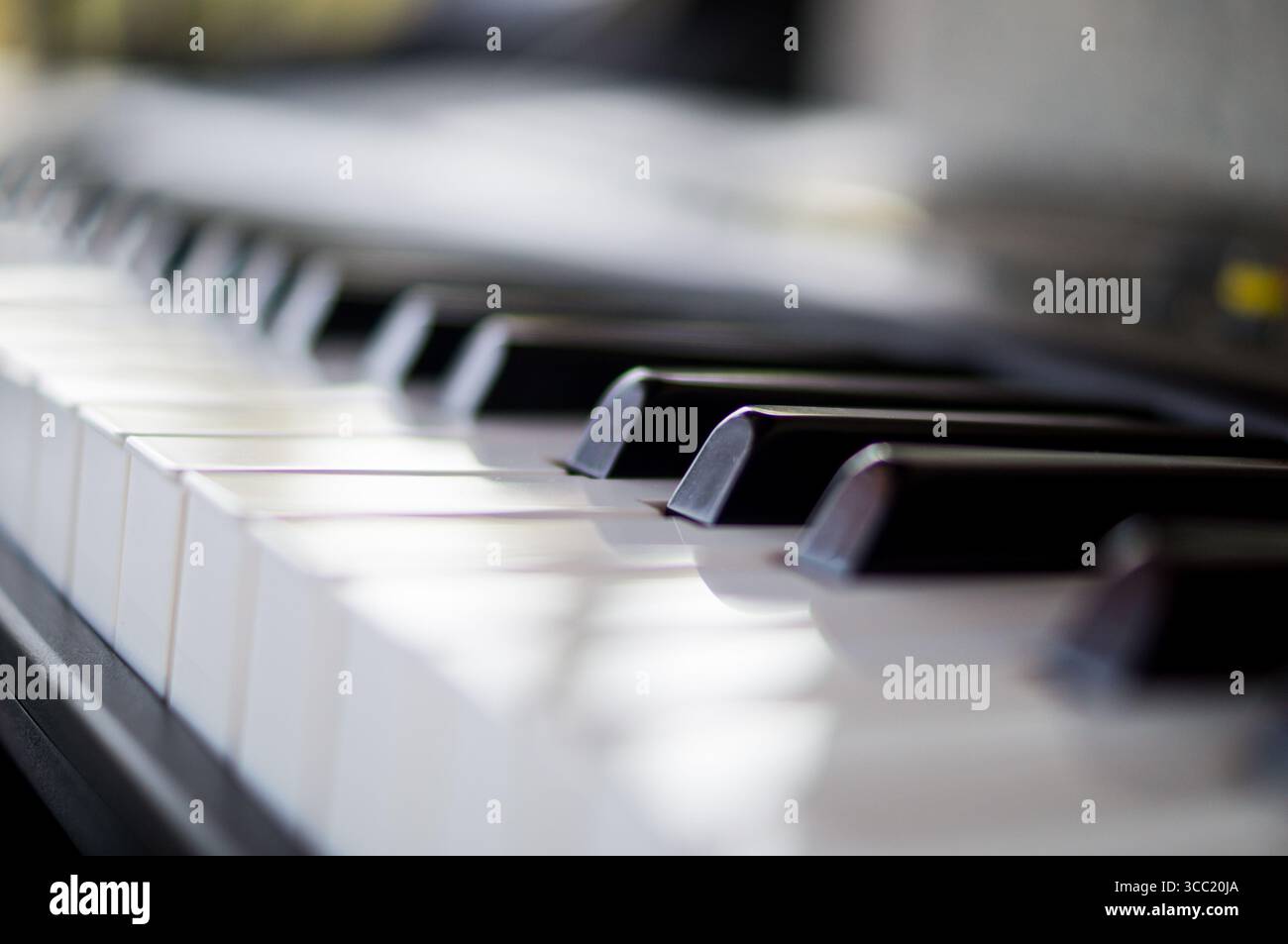Detailfoto der Tasten eines Klaviers Stockfoto