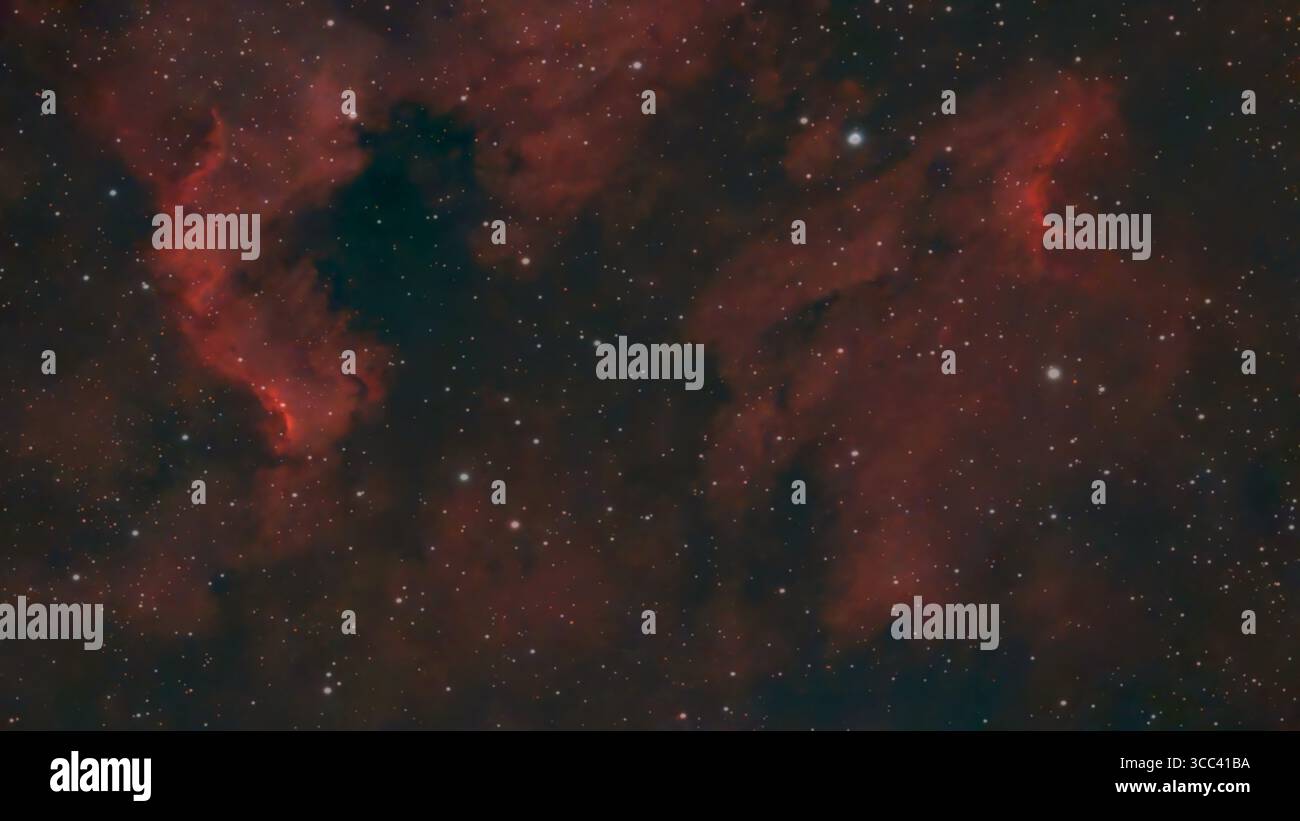 Wimbledon, London, Großbritannien. August 2025. IC 5070 der Pelikannebel (rechts) fotografiert über London, Großbritannien am 10. August 2025 - die Gaswolke leuchtet rot aufgrund von Wasserstoff II. Der Nebel ist 1.800 Lichtjahre von der Erde entfernt. Quelle: Malcolm Park/Alamy Live News Stockfoto