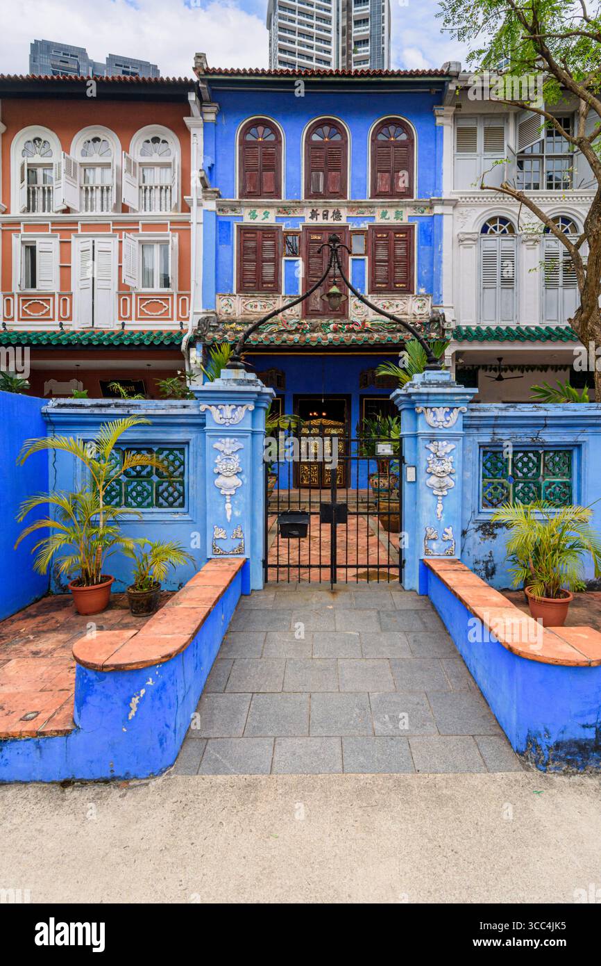 Fassade Peranakan NUS Baba House in Singapur Stockfoto