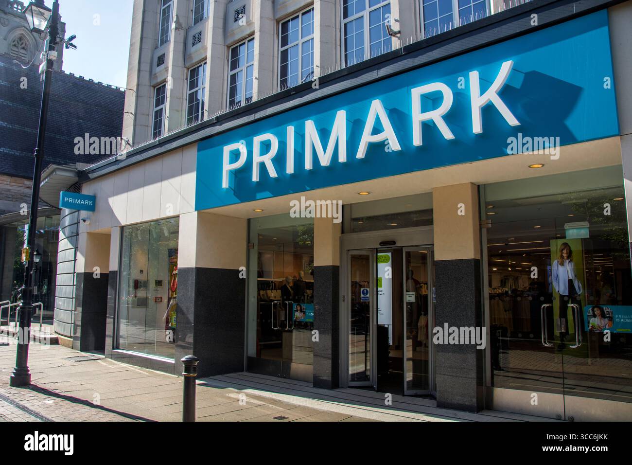 Ein irischer multinationaler Modehändler in Großbritannien, Primark Stockfoto