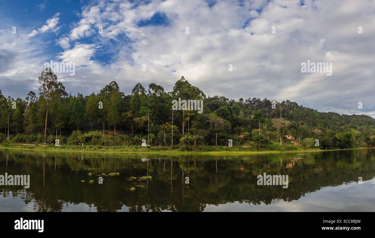 El Oconal Lagune in Villa Rica - Oxapampa, Pasco, Peru Stockfoto