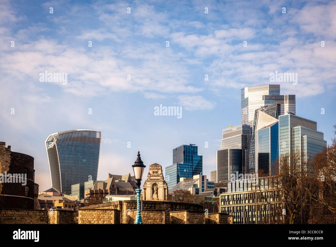 Wolkenkratzer in London. Stockfoto