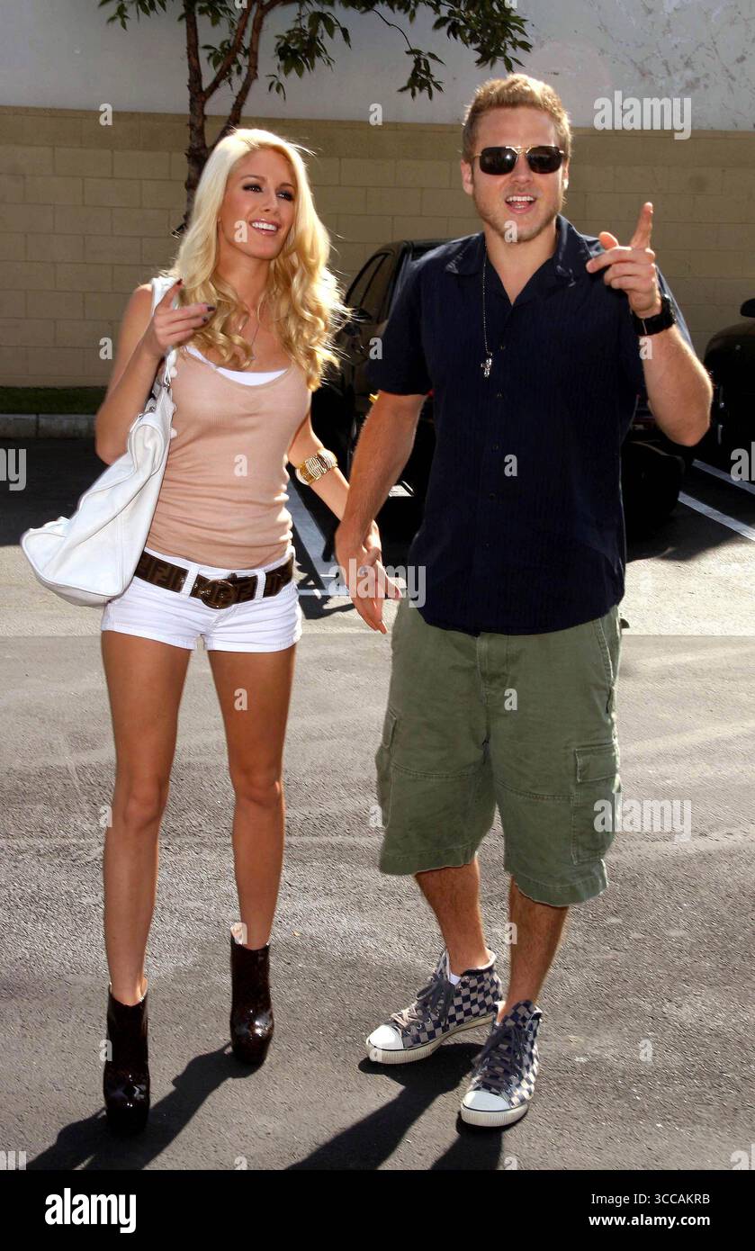 Heidi Montag und Spencer Pratt werben für die Partnerschaft von Taco Bell im World Food Program in einem Restaurant von Taco Bell in Los Angeles am 2. Oktober 2008 Stockfoto