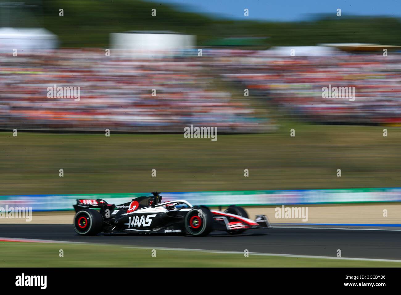 Juli 2023, Budapest, Rieti, Ungarn: Kevin Magnussen (SVE) Haas VF-23..während des RENNENS, Sonntag, 23. Juli, FORMEL 1 QATAR AIRWAYS GRAND PRIX 2023 von UNGARN - 21. Juli bis 23. Juli 2023 Hungaroring, Budapest, Ungarn (Kreditbild: © Alessio de Marco/ZUMA Press Wire) Stockfoto