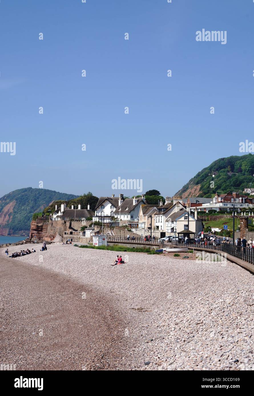 The Esplanade & Beach, Sidmouth Town, Devon, England, Großbritannien im Mai Stockfoto