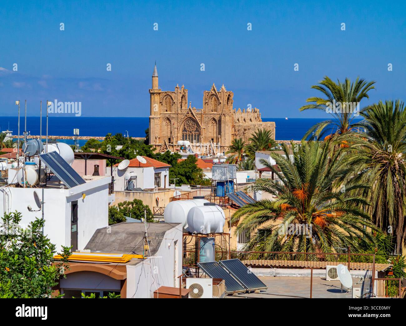 Blick über die historische Stadt Famagusta in der Türkischen Republik Nordzypern im östlichen Mittelmeer. Stockfoto