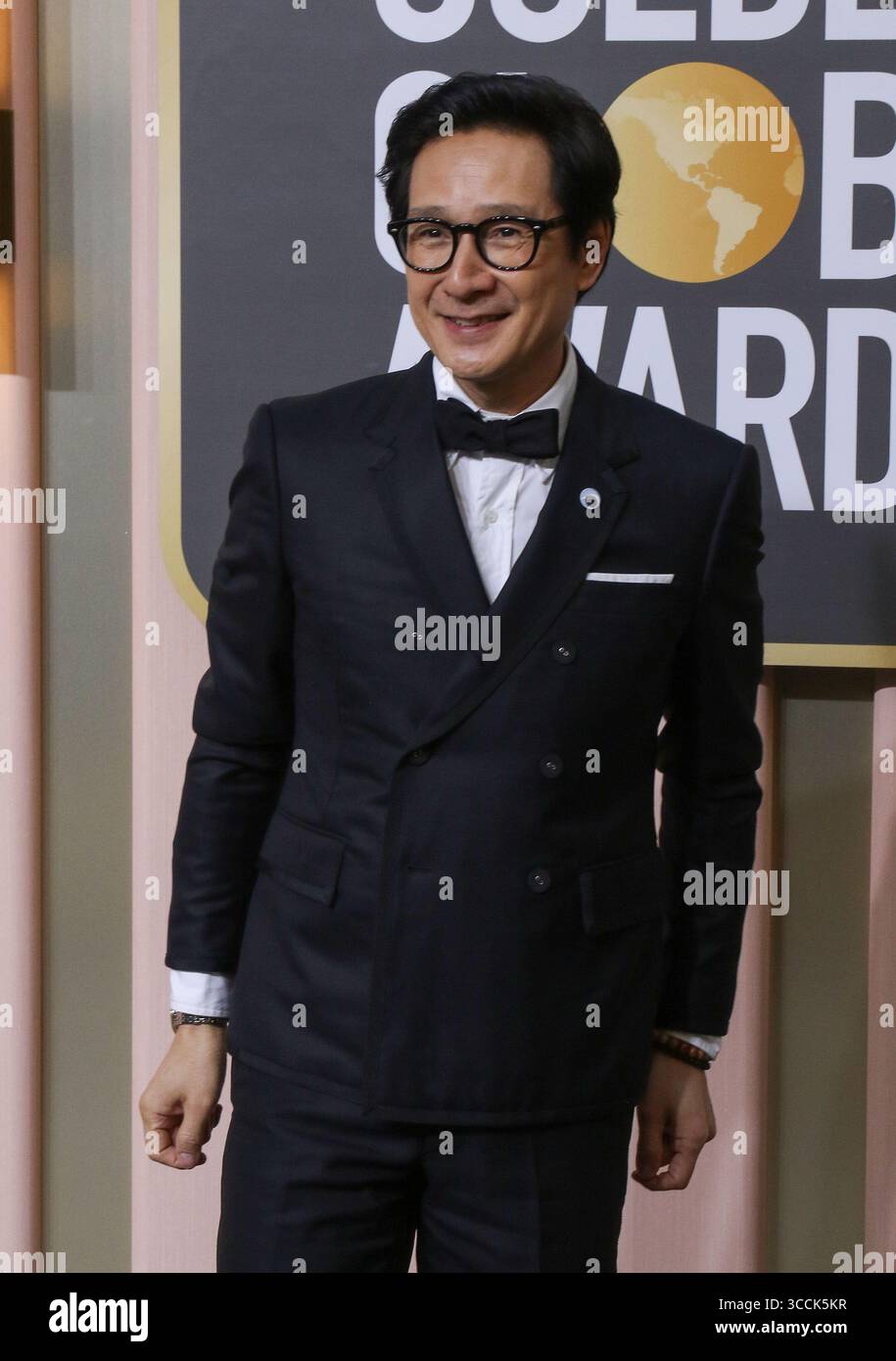 10. Januar 2023, Beverly Hills, Kalifornien, USA: Jonathan Ke Quan auf dem roten Teppich bei den 80. Jährlichen Golden Globe Awards im Beverly Hilton am 10. Januar 2023 in Beverly Hills, Kalifornien. BURT HARRIS/BNS/PI (Kreditbild: © Prensa Internacional via ZUMA Press Wire) Stockfoto