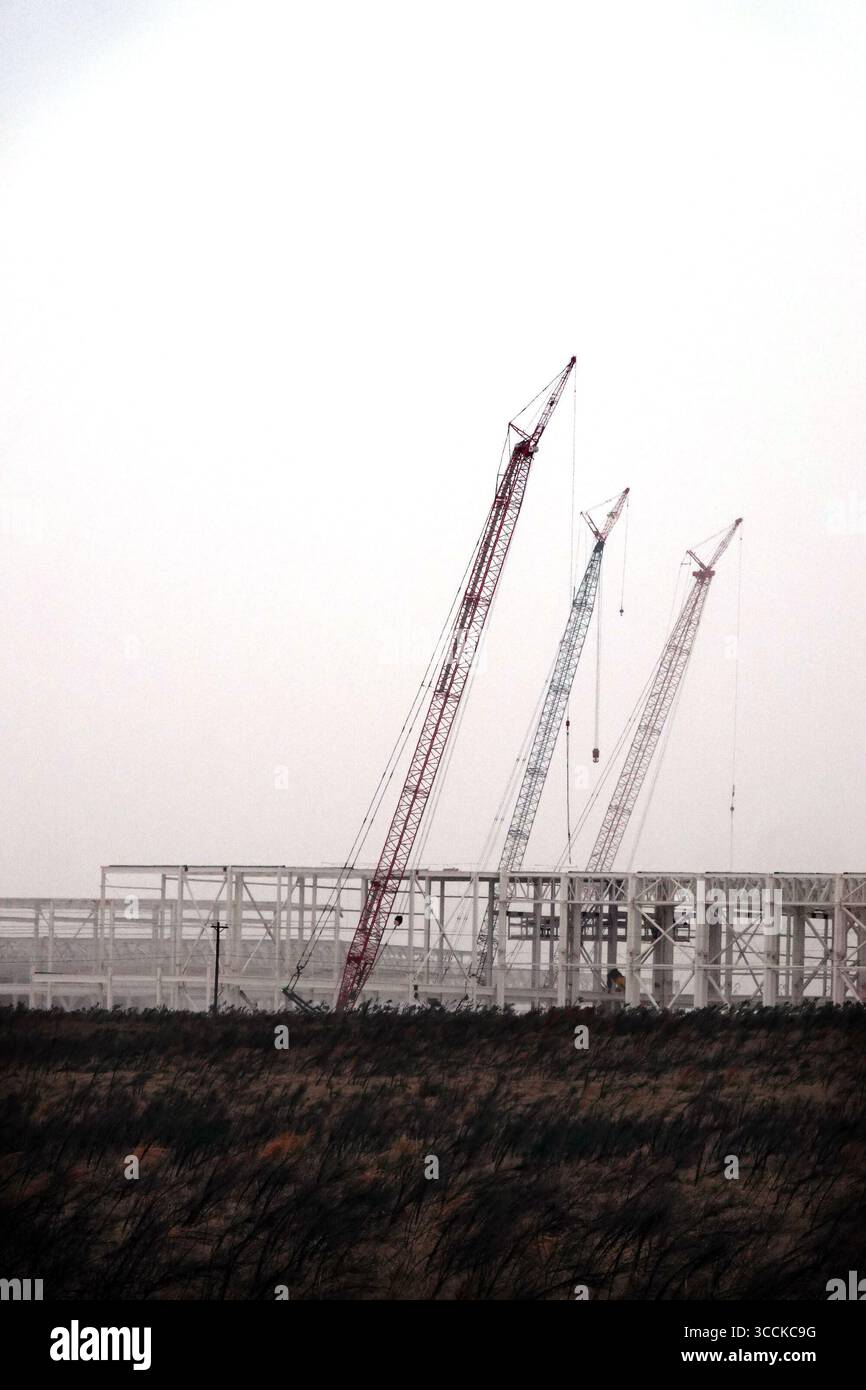 12. Januar 2023, Stanton, Tennessee, USA: Im ländlichen West Tennessee, östlich von Memphis, wird das BLAUE OVAL von Stanton gebaut. Dies wird ein geplanter Automobilmontagekomplex in der Nähe der winzigen Stadt Stanton, Tennessee, sein. Sie wird von der Ford Motor Company und SK Innovation betrieben und wird voraussichtlich 2025 in Betrieb genommen. Das 4.100 Hektar große Werk wird voraussichtlich fast 6.000 Mitarbeiter beschäftigen und wird ein Elektrofahrzeugzentrum und eine BlueOval SK Batterieanlage umfassen. Walbridge ist Generalunternehmer und überwacht den Bau. (Kreditbild: © Karen Focht/ZUMA Press Wire) Stockfoto