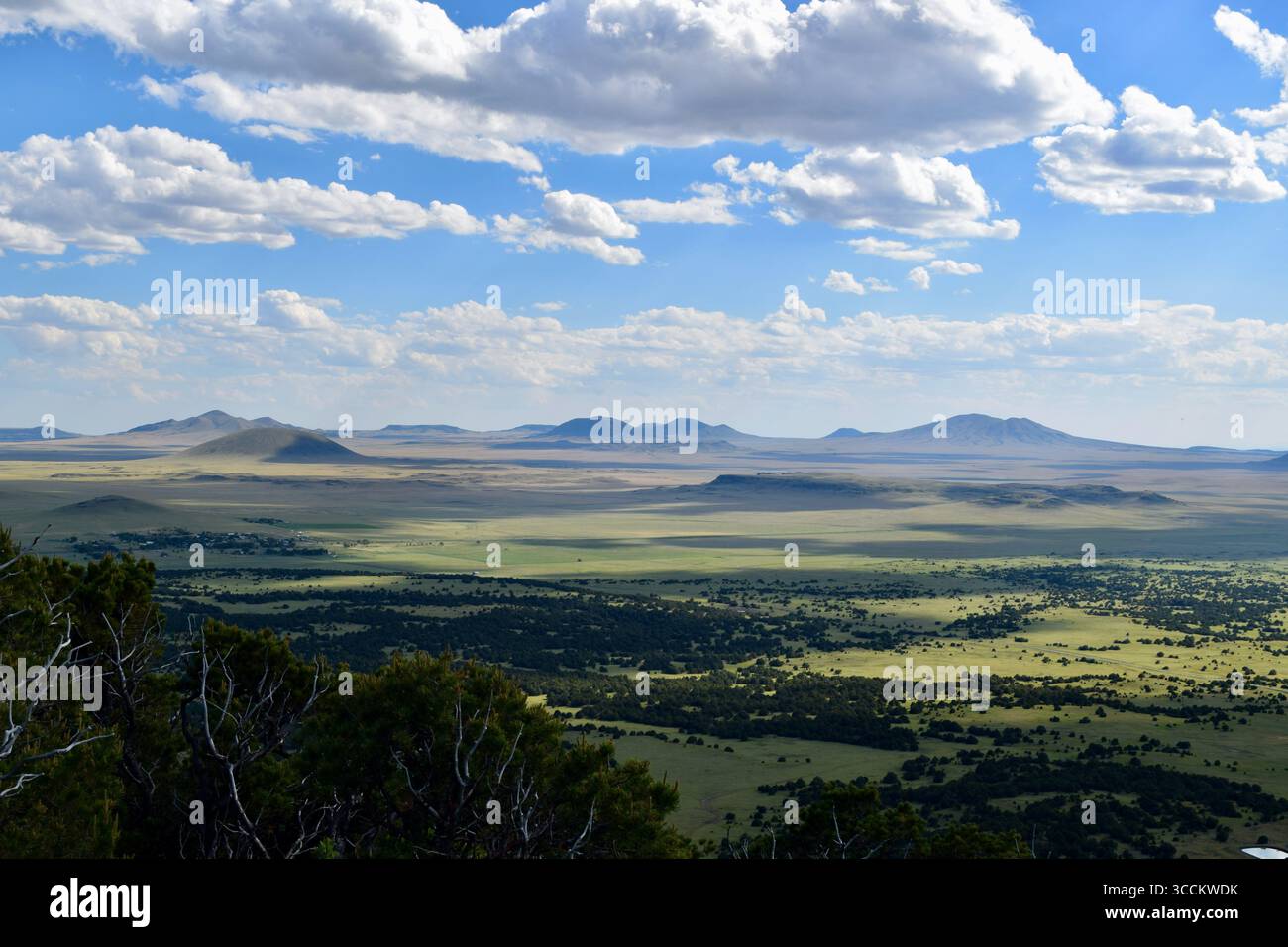 Blick vom Gipfel des Capulin Volcano National Monument, New Mexico ...