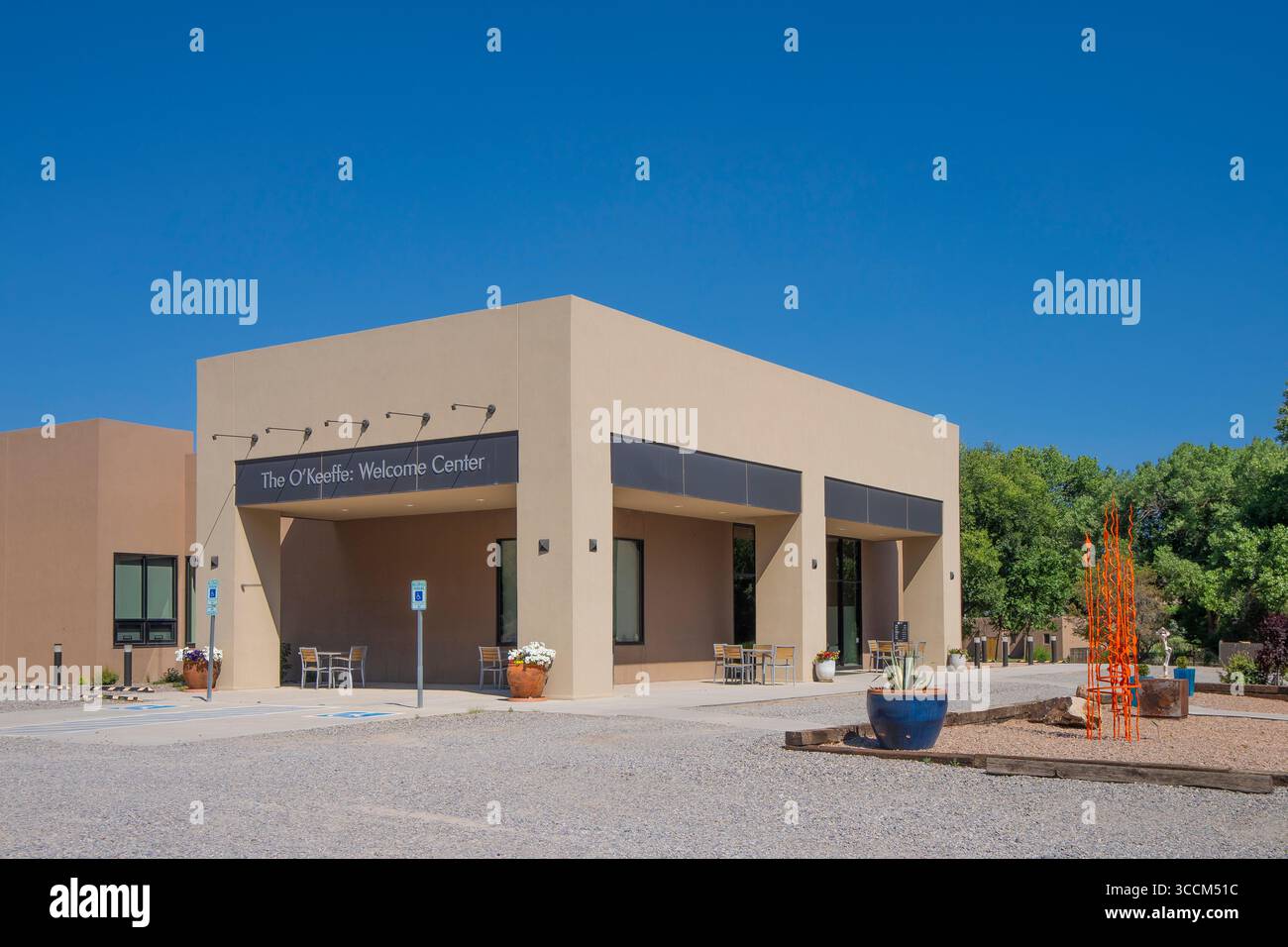 Das O'Keeffe Welcome Center in Abiquiú, New Mexico. Stockfoto