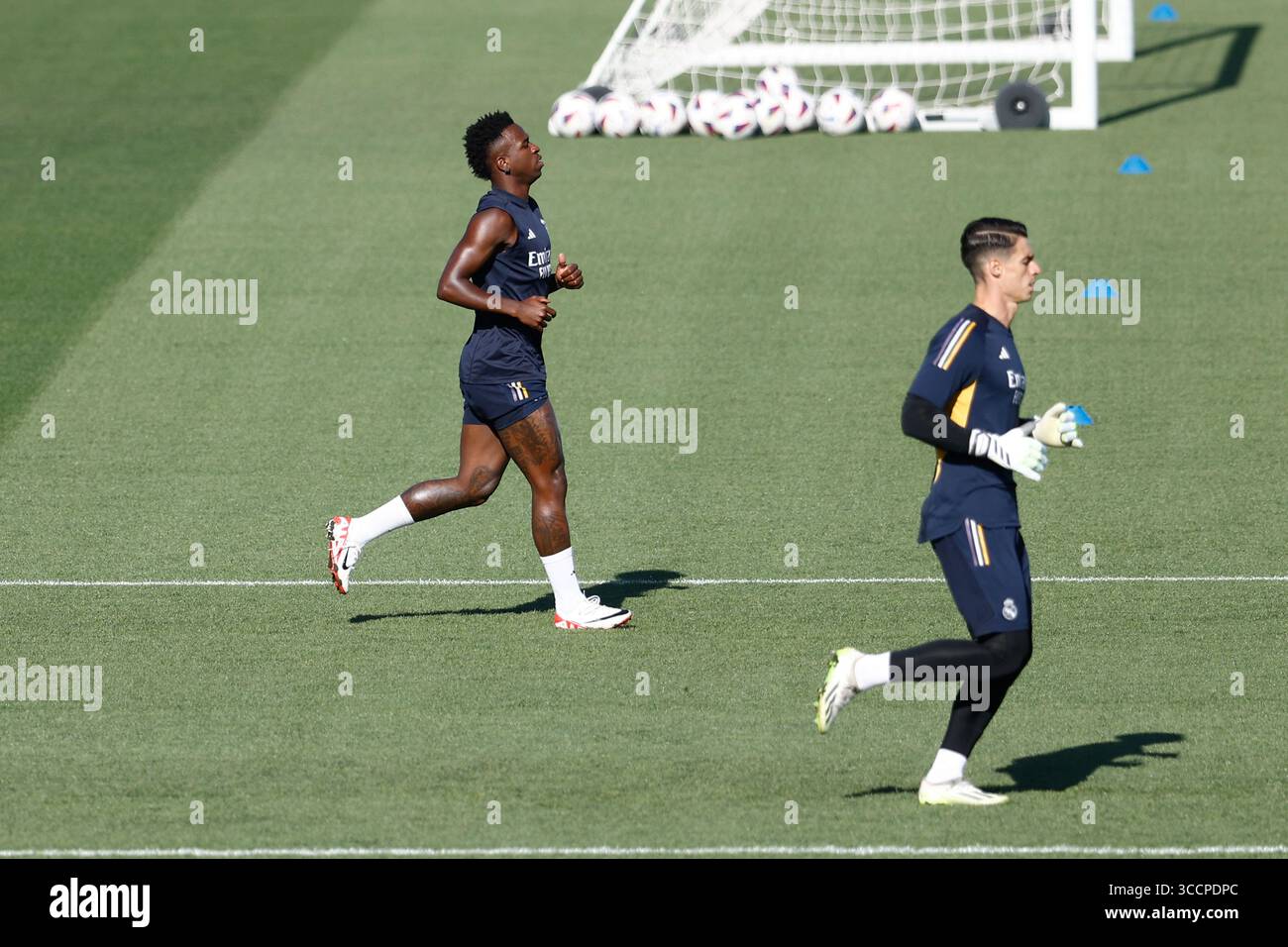 18. August 2023, VALDEBAS, MADRID, SPANIEN: Vinicius Junior während des Trainingstages von Real Madrid am 18. August 2023 im Ciudad Deportiva Real Madrid in Valdebebas, Madrid, Spanien. (Kreditbild: © Oscar J. Barroso/AFP7 via ZUMA Press Wire) Stockfoto
