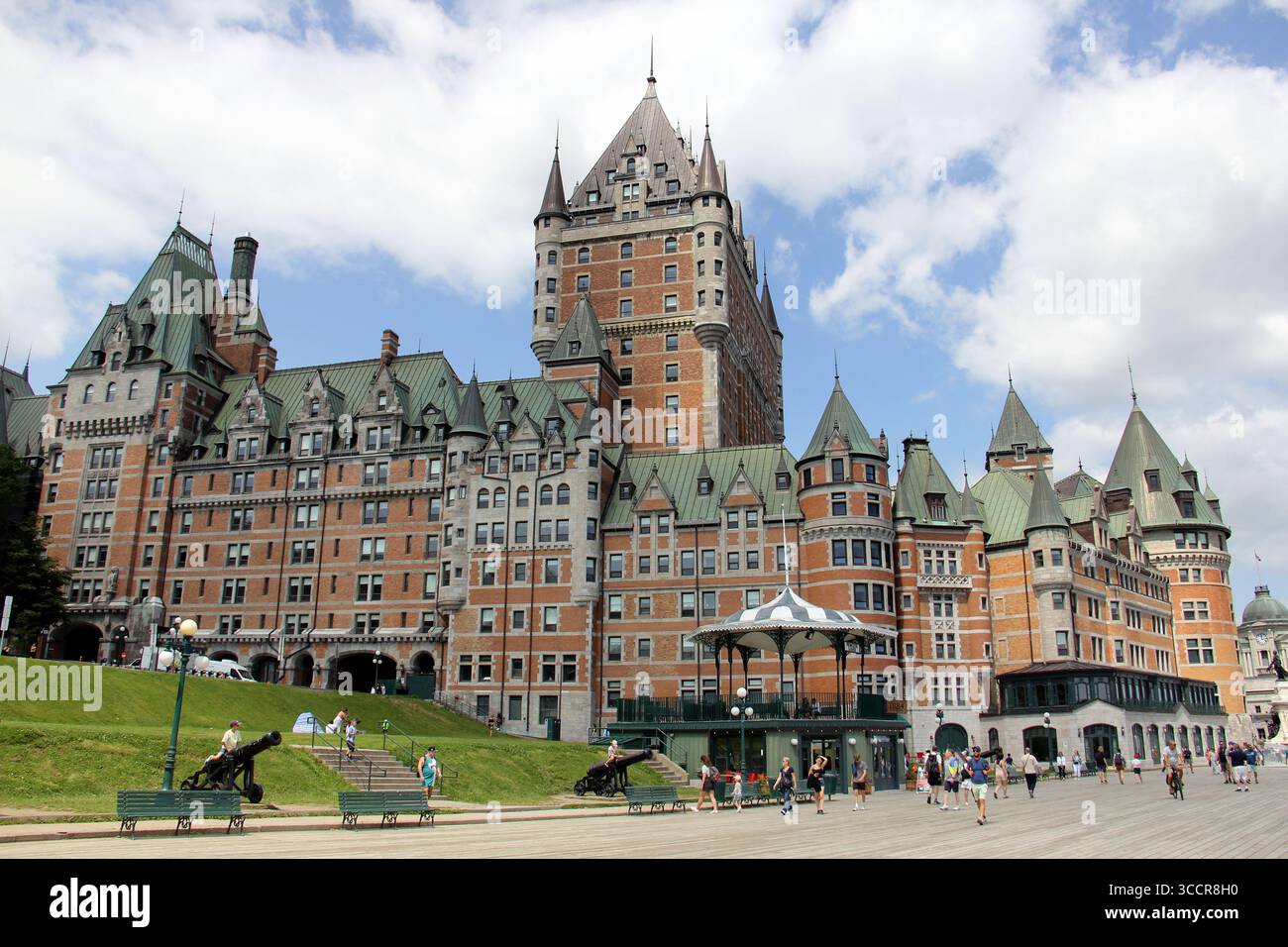 Château Frontenac, berühmtes Hotel aus dem späten 19. Jahrhundert in Quebec City, QC, Kanada Stockfoto