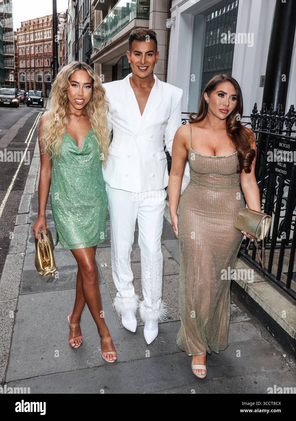 19. Juli 2023, London, Vereinigtes Königreich: Dani Imbert, Junaid Ahmed und Chloe Brockett besuchten die ITV Summer Party im Mandrake in London. (Kreditbild: © Brett Cove/SOPA Images via ZUMA Press Wire) Stockfoto