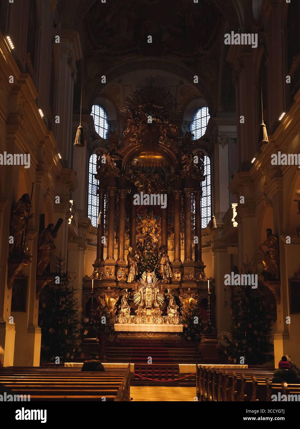 Kirchen und Sonnenuntergang in München Stockfoto