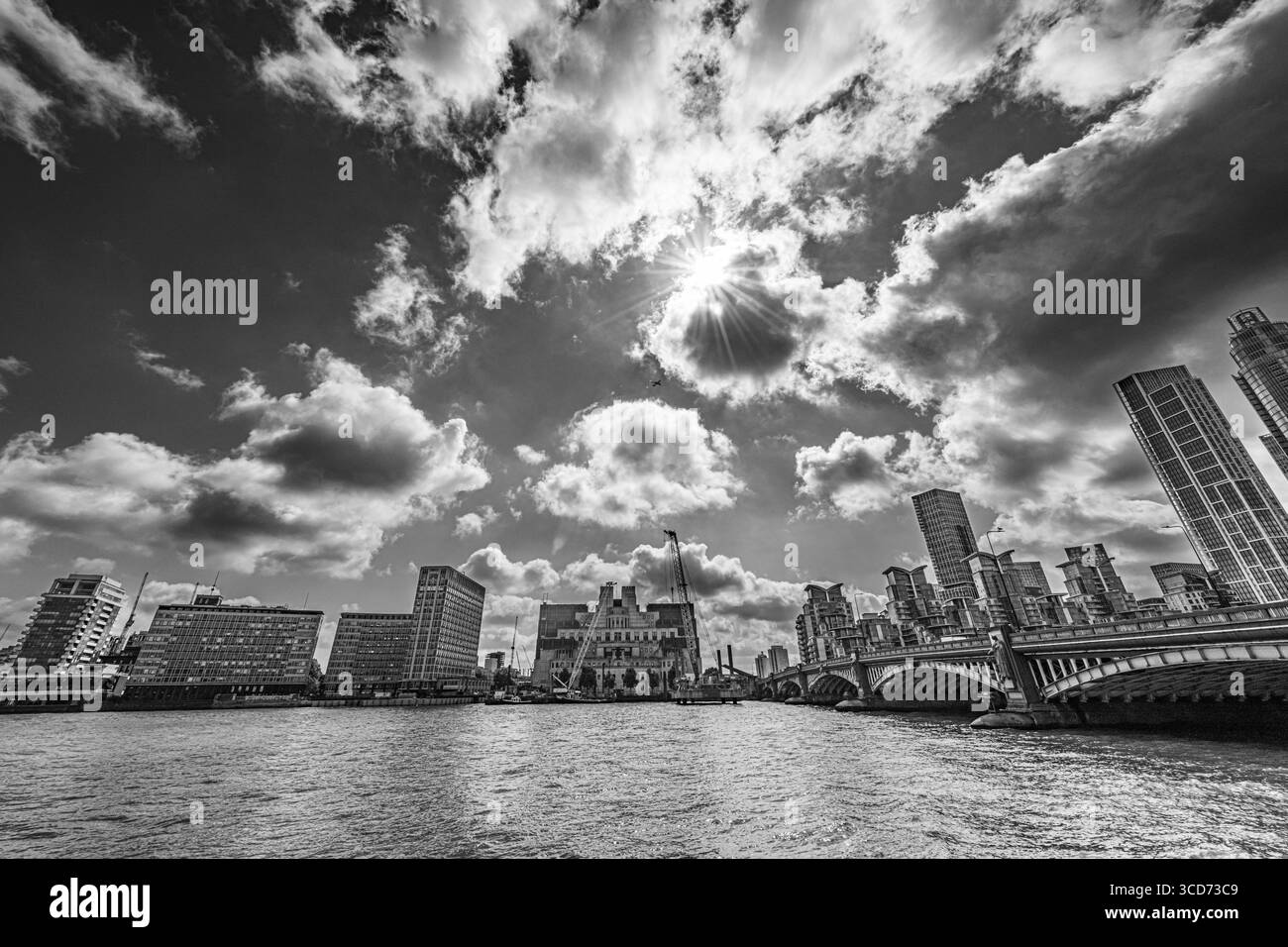 MI6-Gebäude, offiziell bekannt als Vauxhall Cross SIS Building, London Stockfoto