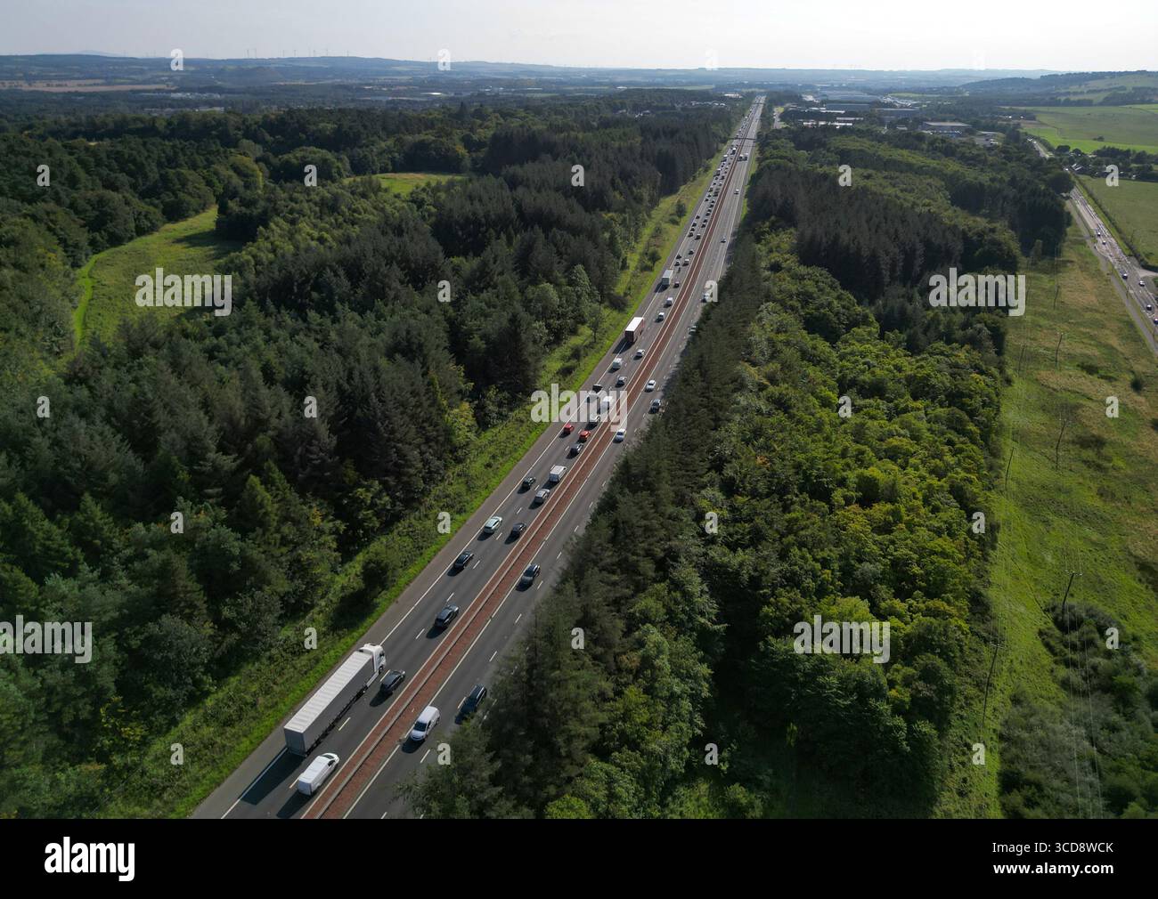 Drohnenansicht, M8 Motorway, Livingston, West Lothian, Schottland Stockfoto