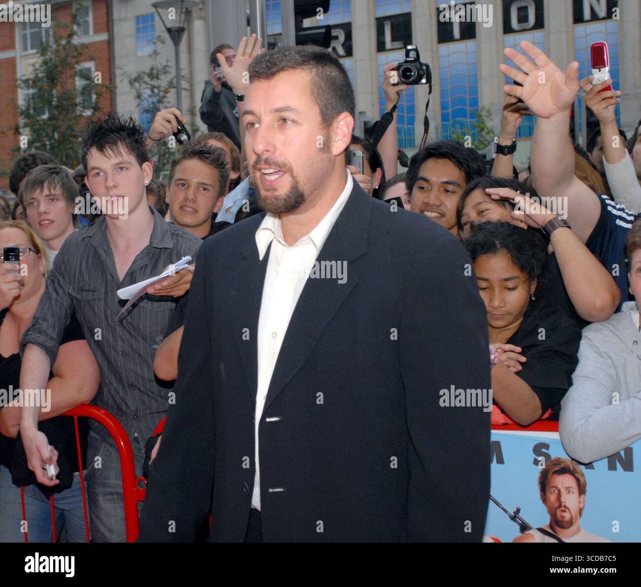 Adam Sandler bei der irischen Premiere von „You Don't Mess with the Zohan“ im Savoy-Kino in Dublin - 30. Juli 2008 Stockfoto