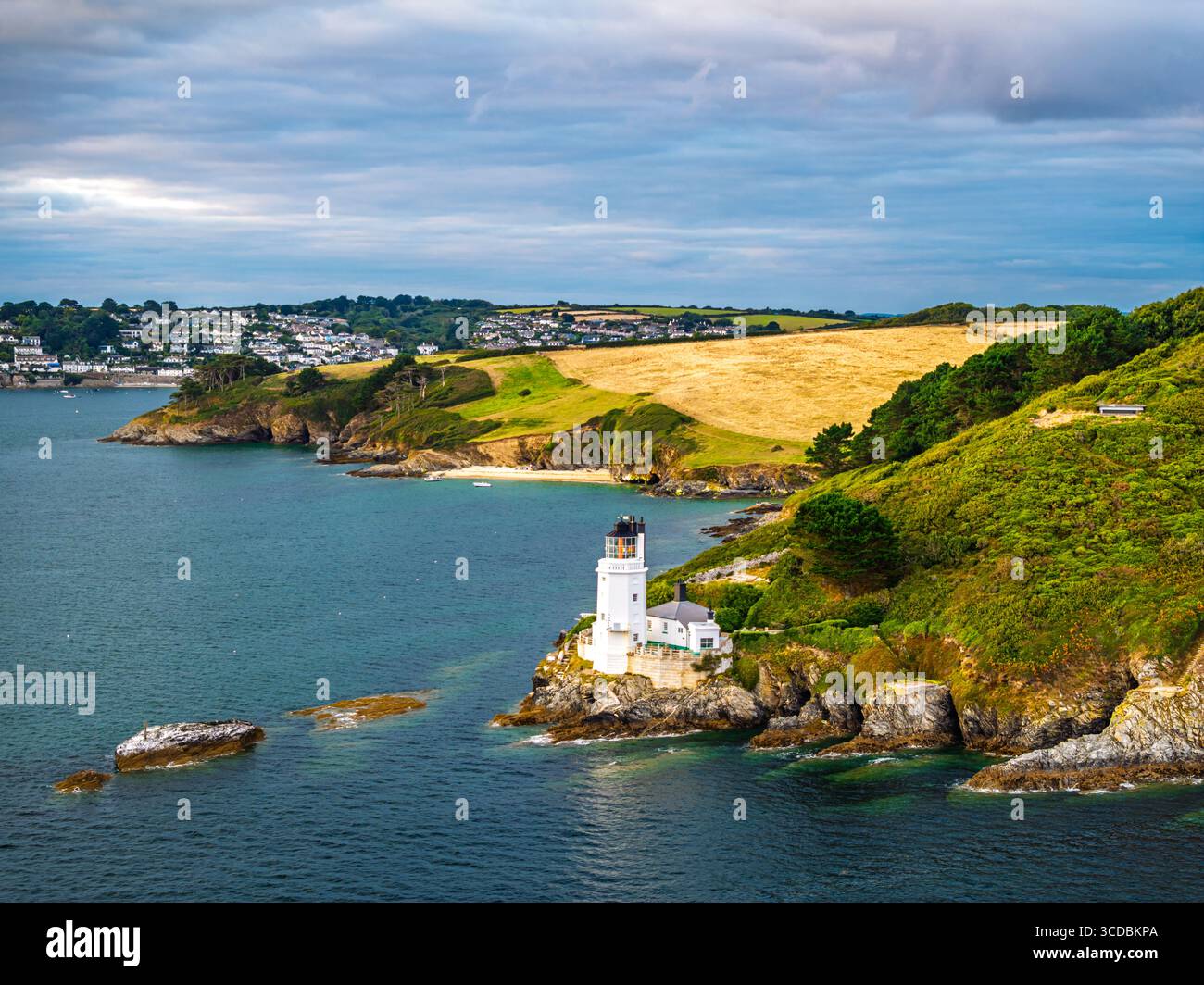 St. Anthony Lighthouse ab Drohne, Roseland Peninsula, Head Circular Walk, Cornwall, Großbritannien Stockfoto