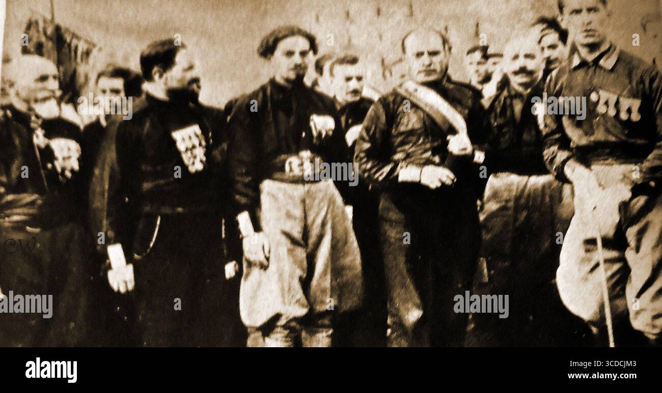 Benito Mussolini in seiner Rolle als Führer der Nationalsozialisten schwarze Hemden. Stockfoto