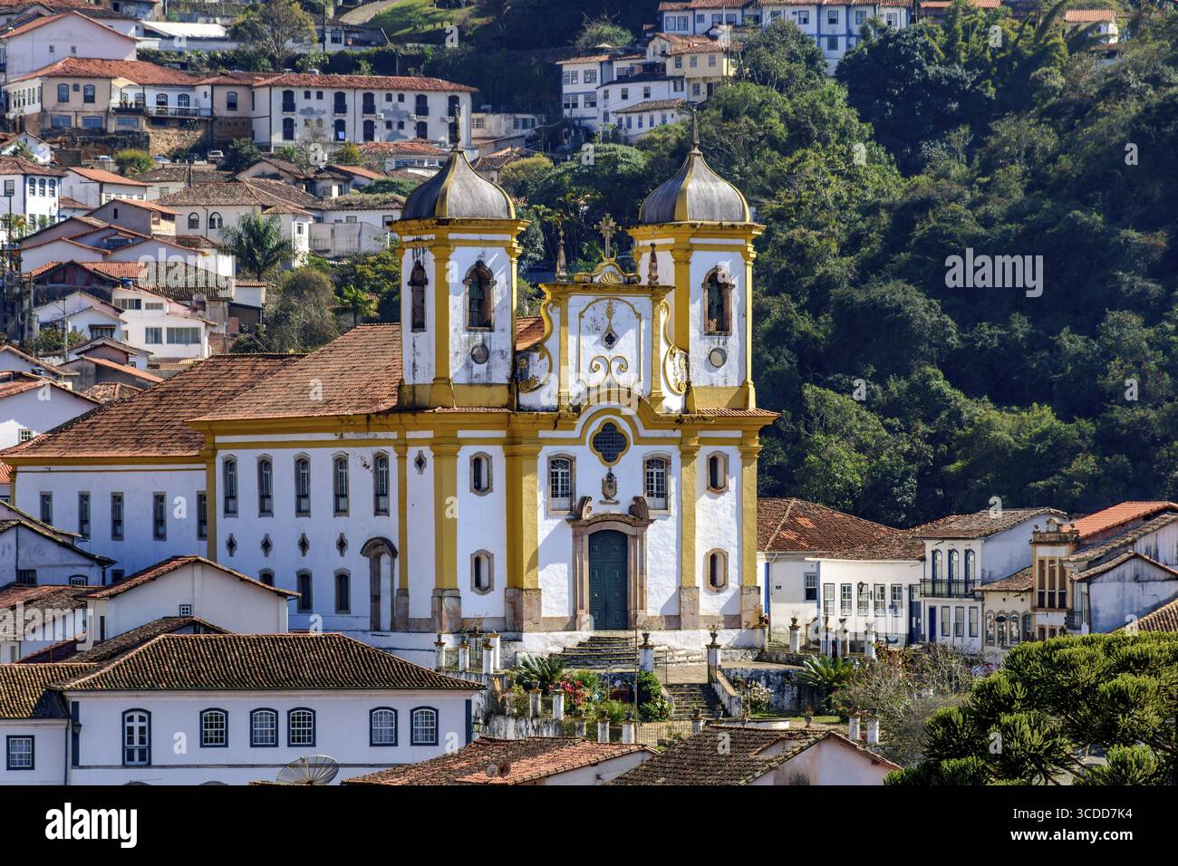 Altstadt von Ouro Preto mit ihren Kirchen und historischen Gebäuden, Ouro Preto, Minas Gerais, Brasilien Stockfoto