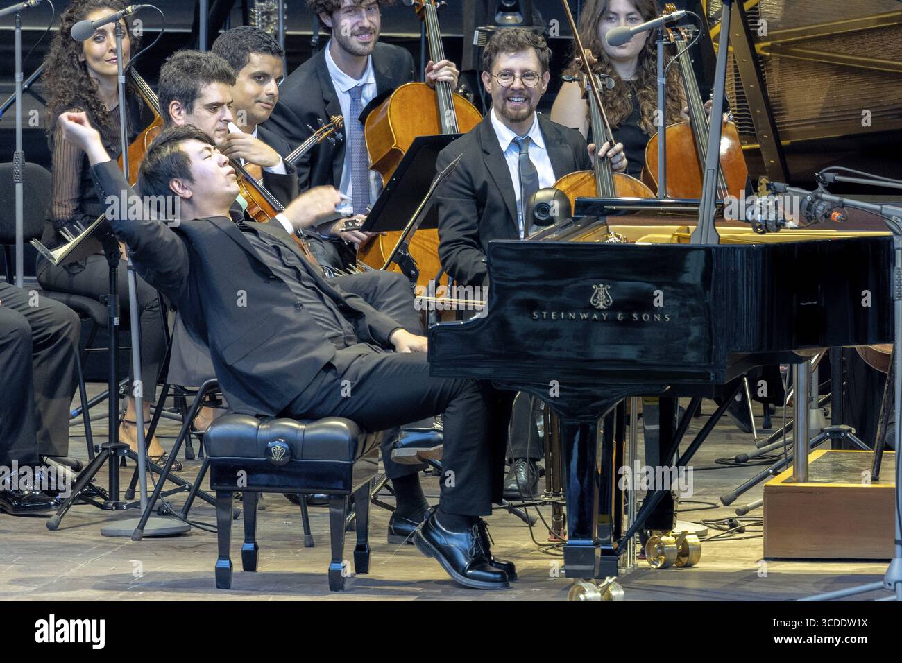 Lang lang, Pianist, West-Eastern Divan Orchestra - Daniel Barenboim und lang lang lang, Klassik, Open Air am 10. August 2025, Waldbühne, Berlin, Deutschland Stockfoto