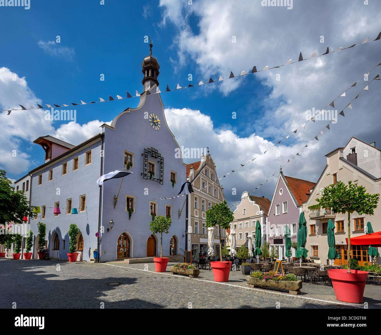 Rathaus in der historischen Altstadt rund um den Marktplatz Abensberg Stockfoto