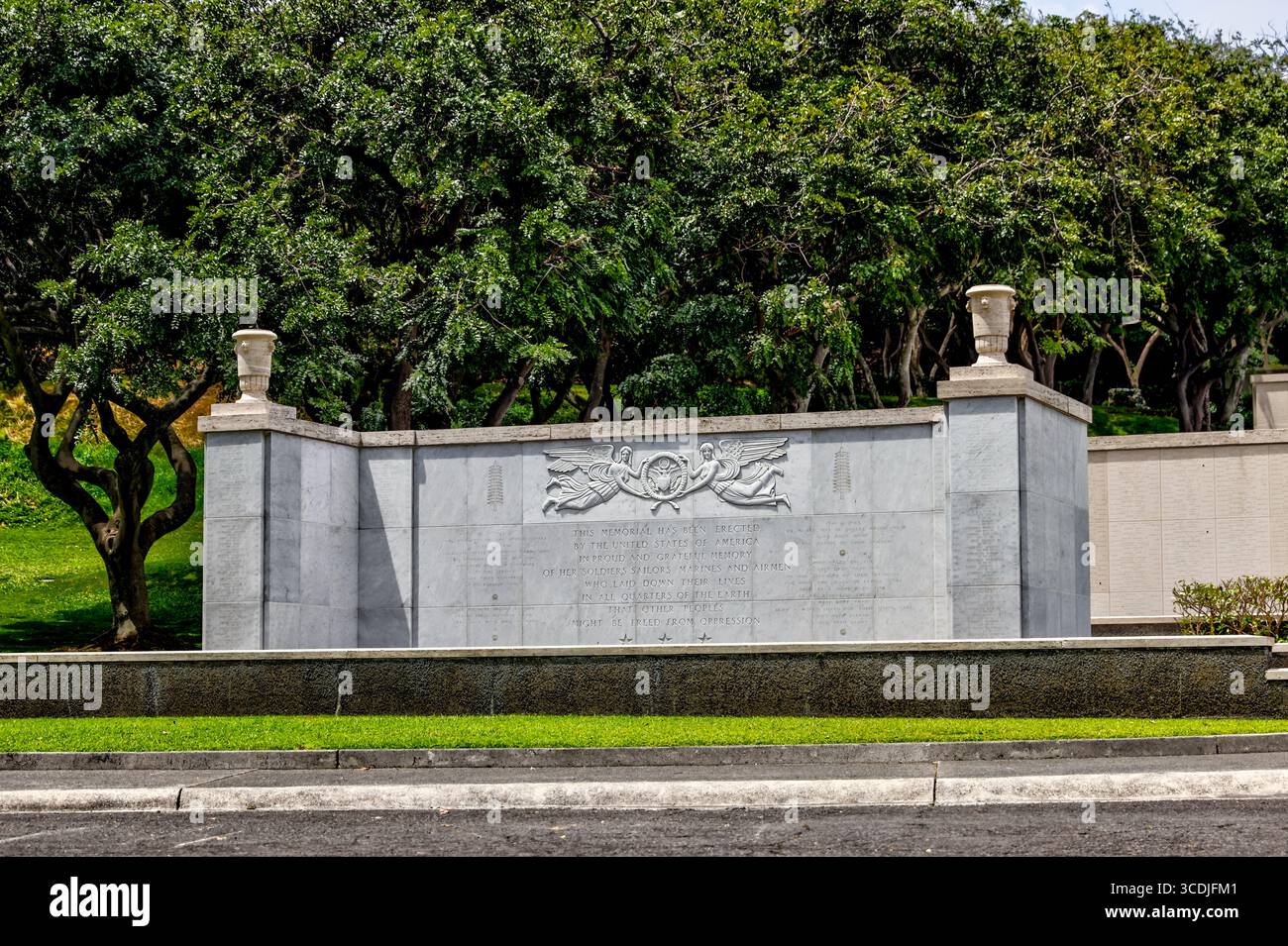 Honolulu, Hawaii - 29. März 2022: Punch Bowl Memorial und Friedhof außerhalb von Honolulu Stockfoto