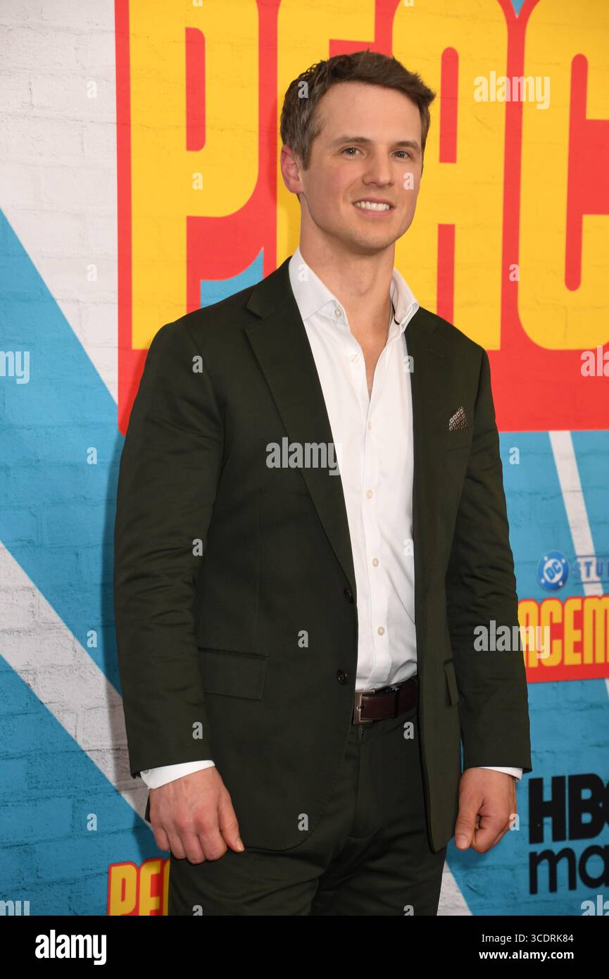 New York, NY, USA. August 2025. Freddie Stroma bei der HBO Max Staffel 2 Premiere von Peacemaker im AMC Cinemas am 13. August 2025 in New York City. Quelle: Mpi099/Media Punch/Alamy Live News Stockfoto