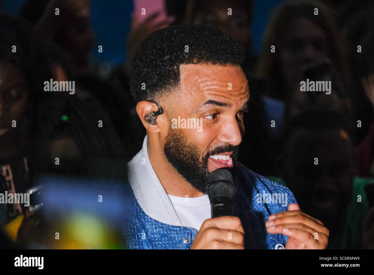 London, Großbritannien. August 2025. Sänger Craig David tritt als Gast der DJ AG in Brixton auf. Der Star von R&B feiert die Veröffentlichung seines neunten Studioalbums, „Commitment“ und den 25. Jahrestag seit seinem ersten. Quelle: Eleventh Photography/Alamy Live News Stockfoto