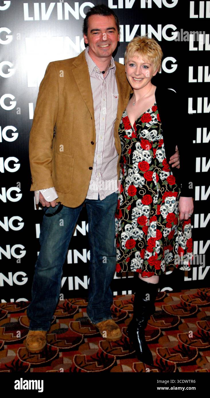 Johnny Shentall und Yvette Fielding beim Live TV Sommerprogramm in London am 14. Mai 2008 Stockfoto