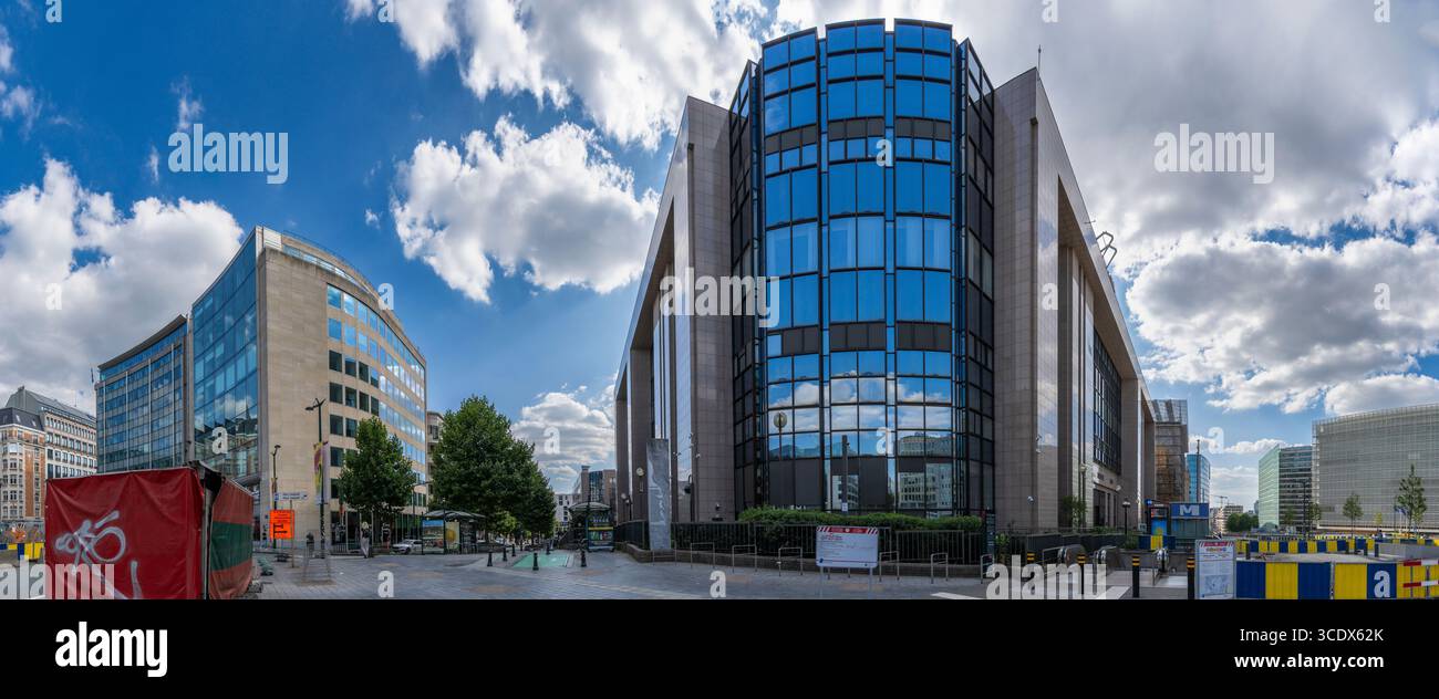 Brüssel, Belgien, 08.10.2025, Panorama vom Rond Point Place, mit EU-Gebäuden, Gebäude des Ministerrats, Baustelle in der europäischen Hauptstadt Stockfoto