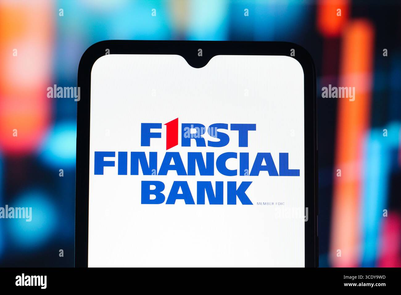 Kanada. August 2025. In dieser Abbildung wird das erste Logo der Finanzbank auf einem Smartphone-Bildschirm angezeigt. (Credit Image: © Thomas Fuller/SOPA Images via ZUMA Press Wire) NUR REDAKTIONELLE VERWENDUNG! Nicht für kommerzielle ZWECKE! Stockfoto