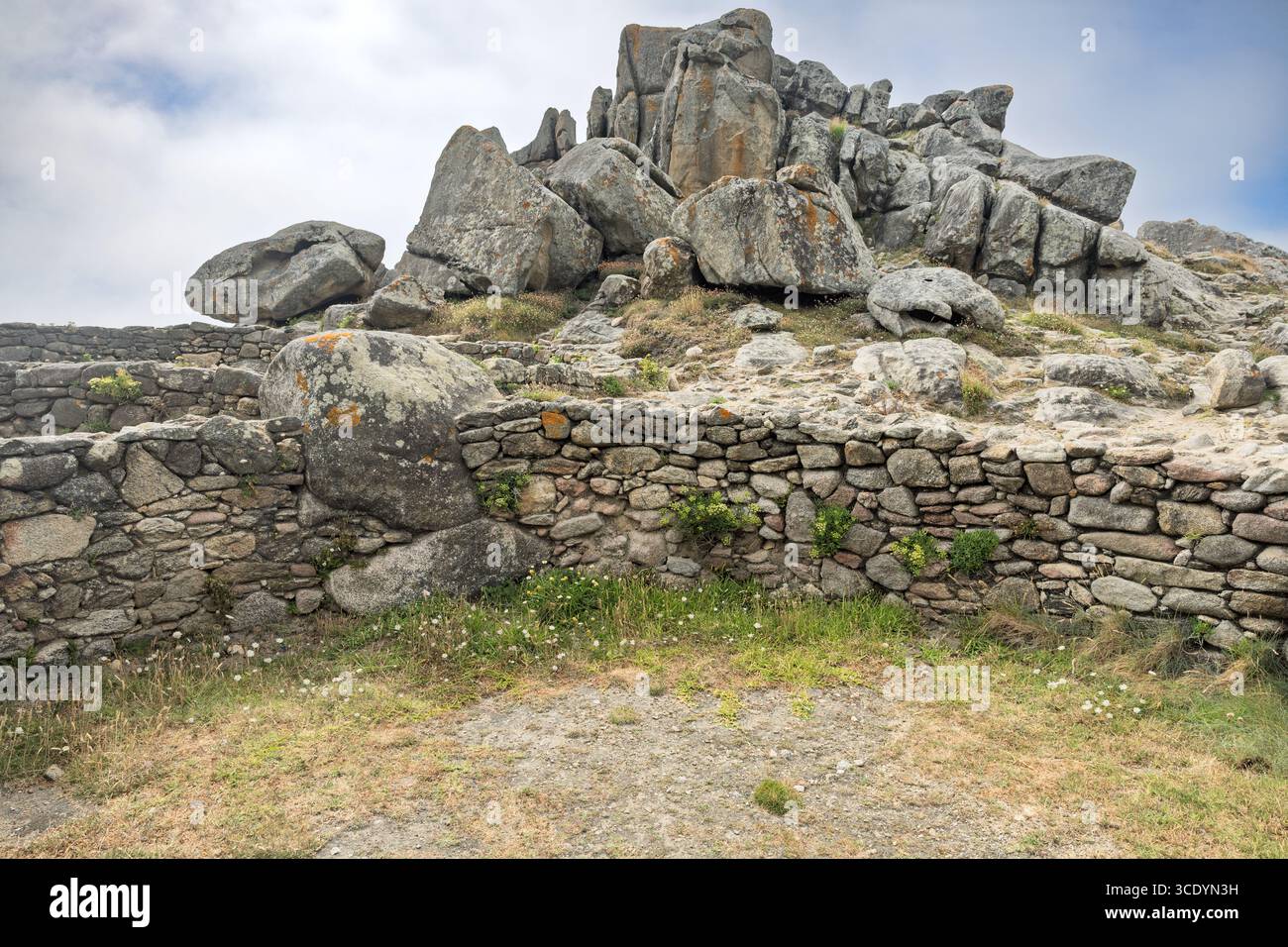 Eisenzeitliche befestigte Siedlung Praia Castro de Barona, A Coruna, La Coruna, Spanien Stockfoto